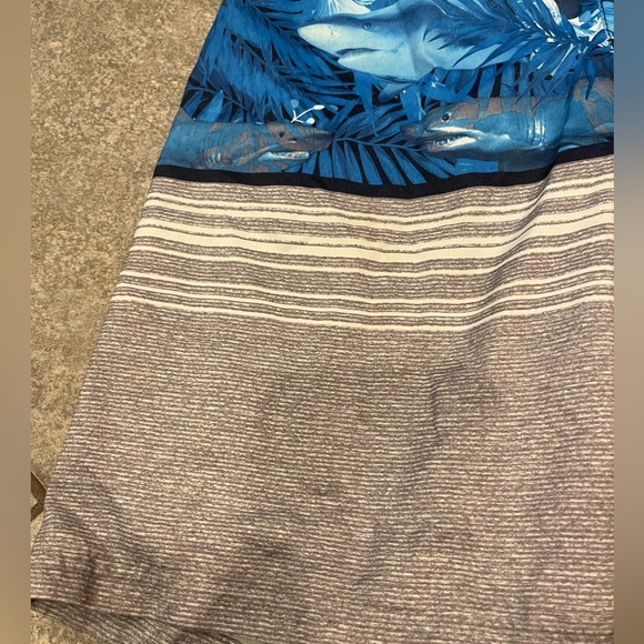 Boys swim trunks size medium 10/12 - Picture 4 of 8